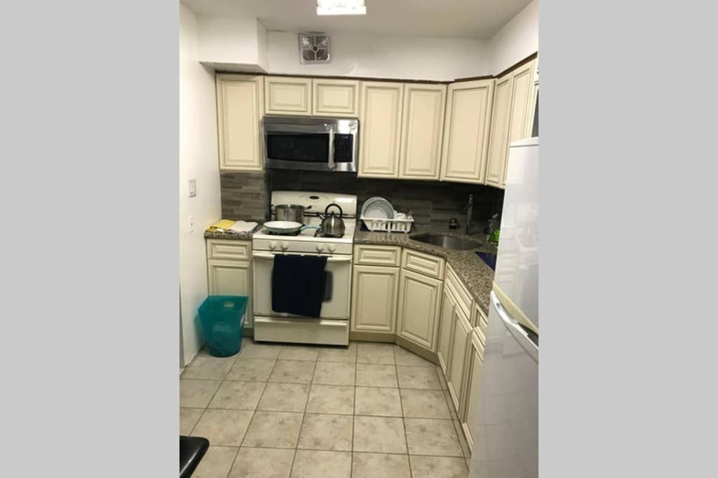 Apartamento Montana 2beds 2baths 10 Mins To Jfk, 30 Mins To Manhattan Nova York